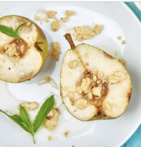 Poire rôtie, miel et noix